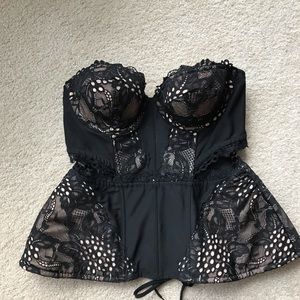 NWT Victoria’s Secret Black Lace peplum corset 34C